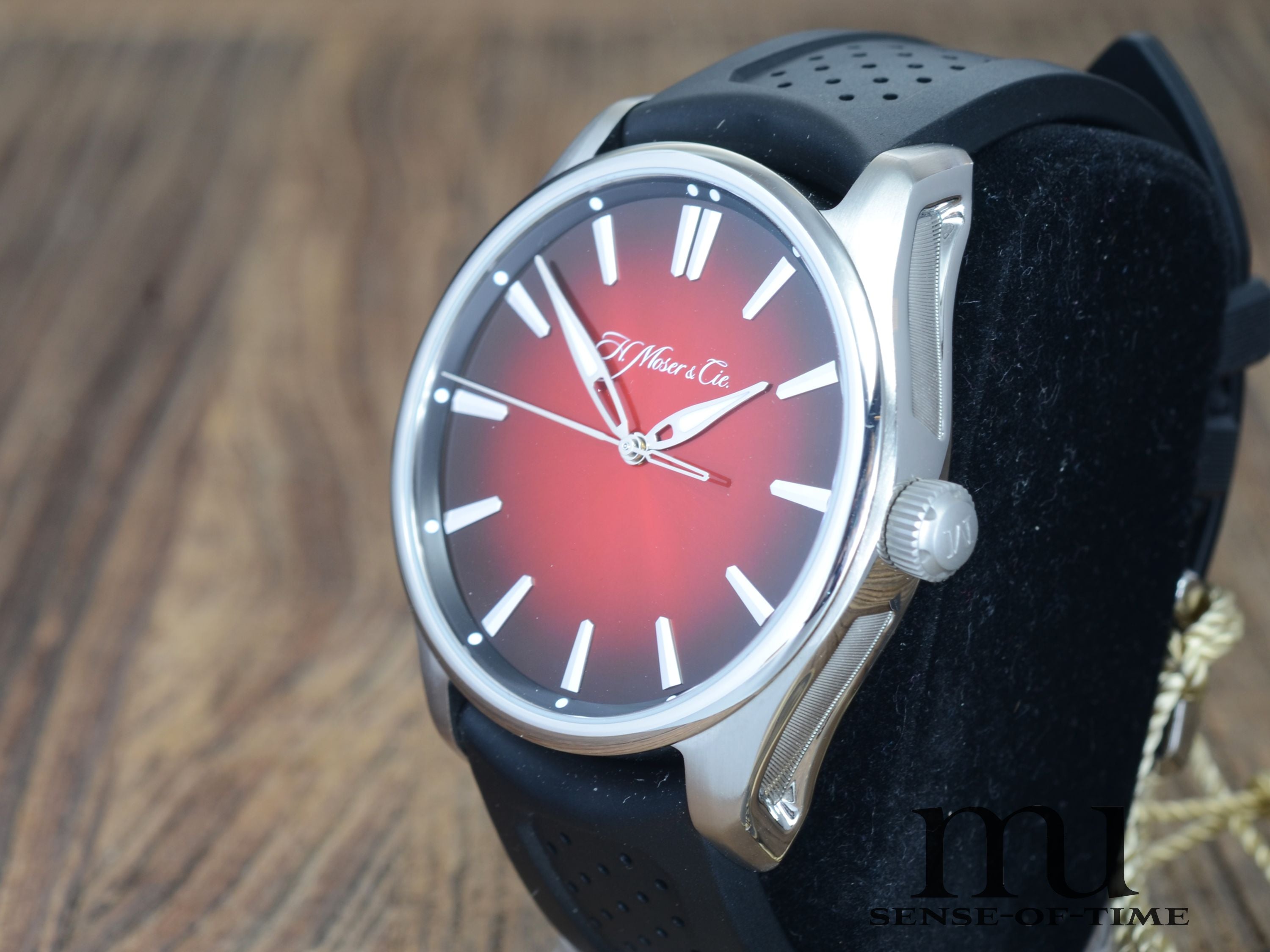 H. Moser & Cie Pioneer Centre Seconds Swiss Mad Red, Ref.: 3200-1207